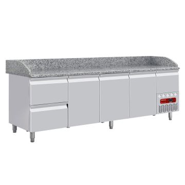 Kühltisch 3 Türen 600x400, 2 neutrale Schubladen (8x Behälter  600x400) + Schubladen für Utensilien (2560x720x856mm)
