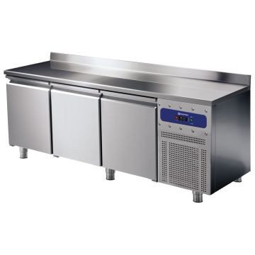 Kühltisch 3 Türen GN 1/1 mit Aufkantung, -2°/+8°C